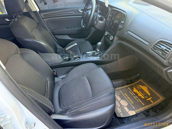 Sahibinden Renault Megane 1.5 Blue DCI Touch 2020 Model