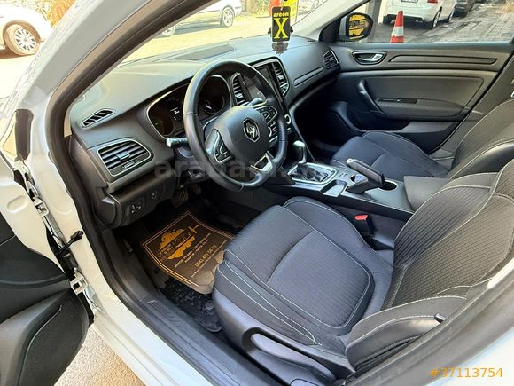 Sahibinden Renault Megane 1.5 Blue DCI Touch 2020 Model
