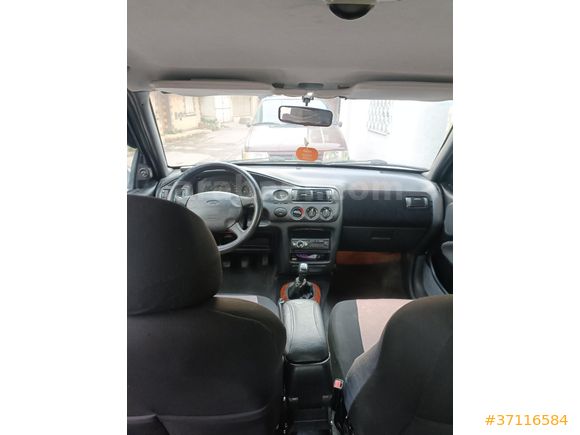 Sahibinden Ford Escort 1.6 Ghia 1998 Model