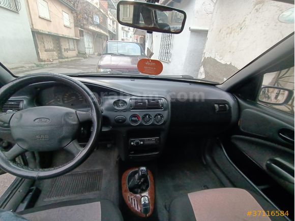 Sahibinden Ford Escort 1.6 Ghia 1998 Model