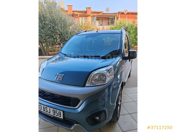 Öğretmenden Fiat Fiorino Combi 1.3 Multijet Premio 2023 Model