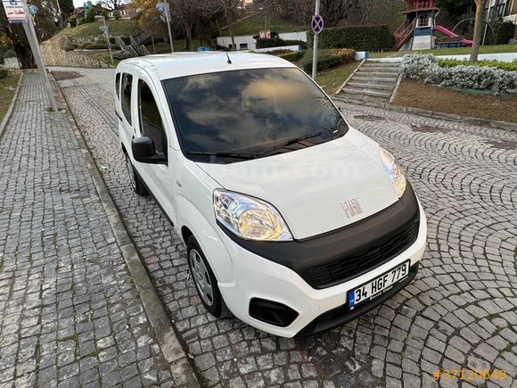 Sahibinden Fiat Fiorino Combi 1.3 Multijet Pop 2023 Model İstanbul 39.000 km Beyaz