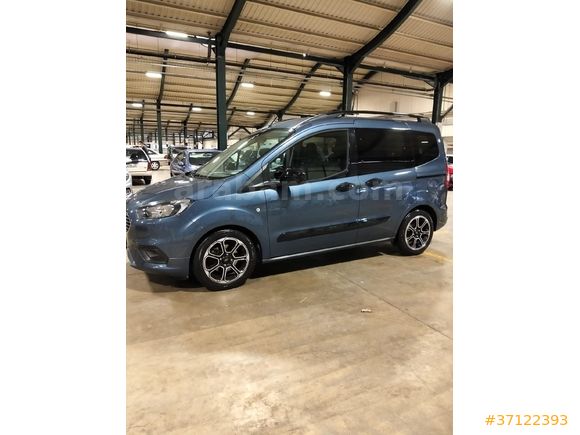 Sahibinden Ford Tourneo Courier 1.5 TDCi Titanium Plus 2023 Model
