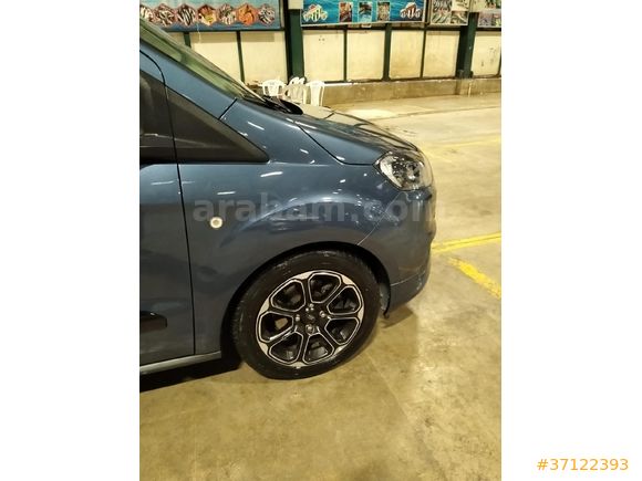 Sahibinden Ford Tourneo Courier 1.5 TDCi Titanium Plus 2023 Model