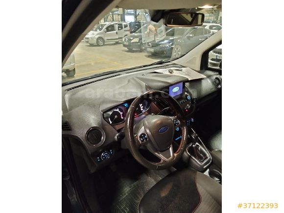 Sahibinden Ford Tourneo Courier 1.5 TDCi Titanium Plus 2023 Model