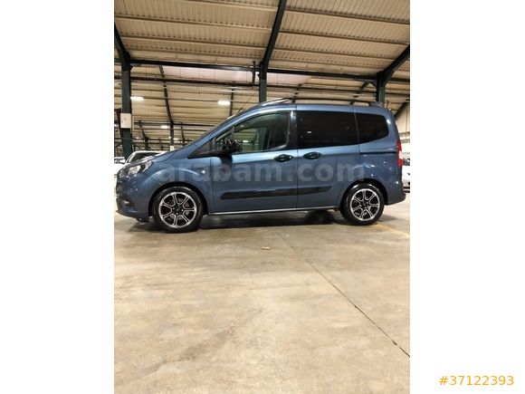 Sahibinden Ford Tourneo Courier 1.5 TDCi Titanium Plus 2023 Model