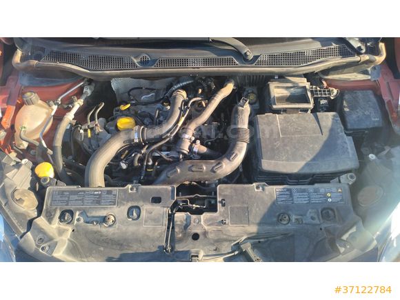 Sahibinden Renault Captur 0.9 Touch 2013 Model  94.000 km Turuncu