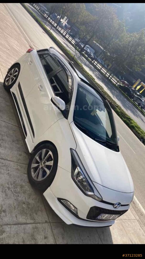 Sahibinden Hyundai i20 1.2 MPI Elite Smart 2017 Model Samsun 130.000 km Beyaz 4