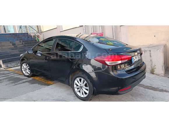 Sahibinden Kia Cerato 1.6 CRDi Comfort 2016 Model İstanbul 140.000 km Siyah