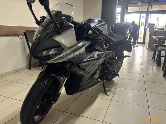 sıfır notda hata yok sifır  CFmoto 250SR
