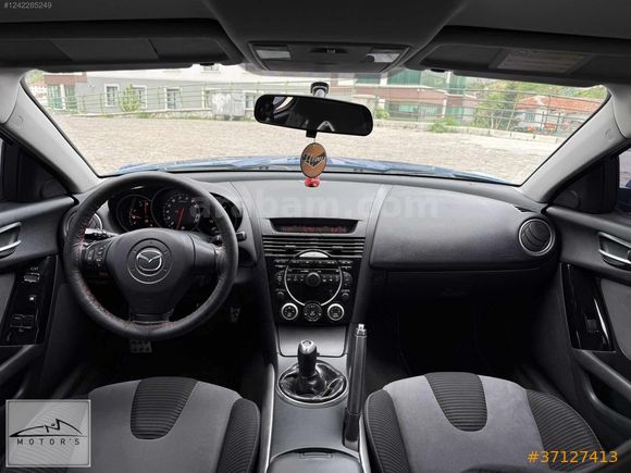 KUSURSUZ GÜZELLİKTE RX-8 RENESIS HERTER BAKIMLI