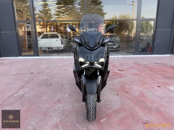 XMAX 250 TECHMAX-YENİ KASA-NAVİGASYONLU-TAM DOLU-AKRAPOVİC-FULL