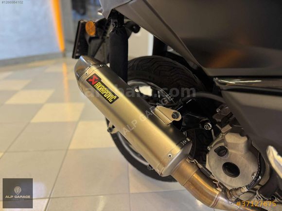 XMAX 250 TECHMAX-YENİ KASA-NAVİGASYONLU-TAM DOLU-AKRAPOVİC-FULL