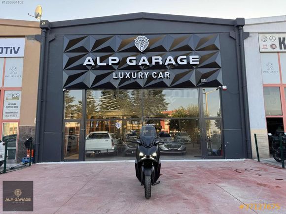 XMAX 250 TECHMAX-YENİ KASA-NAVİGASYONLU-TAM DOLU-AKRAPOVİC-FULL