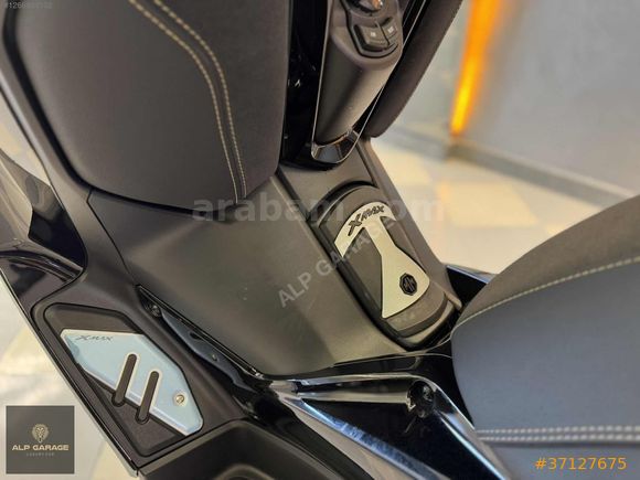 XMAX 250 TECHMAX-YENİ KASA-NAVİGASYONLU-TAM DOLU-AKRAPOVİC-FULL