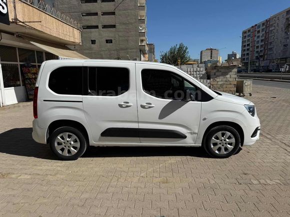 HATASIZ BOYASIZ TEMİZ BAKIMLI 2022 MODEL 92 BİN KM DE