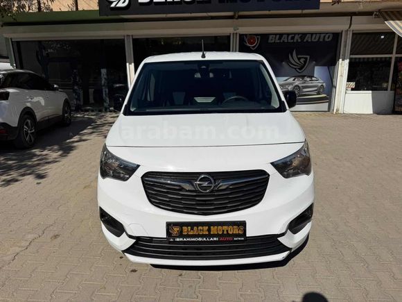 HATASIZ BOYASIZ TEMİZ BAKIMLI 2022 MODEL 92 BİN KM DE