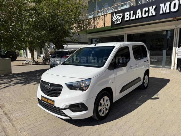 HATASIZ BOYASIZ TEMİZ BAKIMLI 2022 MODEL 92 BİN KM DE