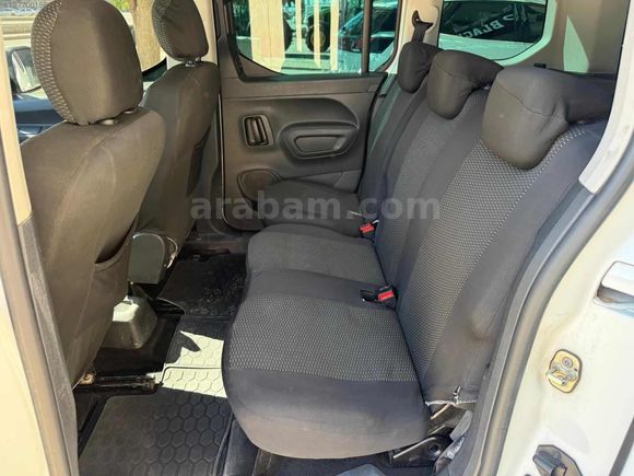 HATASIZ BOYASIZ TEMİZ BAKIMLI 2022 MODEL 92 BİN KM DE