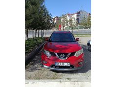 Sahibinden Nissan X-Trail 1.6 dCi Platinum Premium Pack 2015 Model 170.000 km Kırmızı