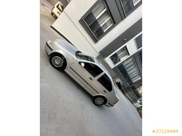Sahibinden Volkswagen Bora 1.6 Basic 2000 Model