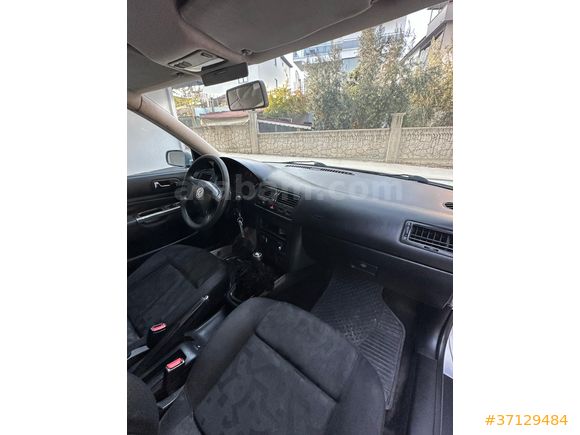 Sahibinden Volkswagen Bora 1.6 Basic 2000 Model