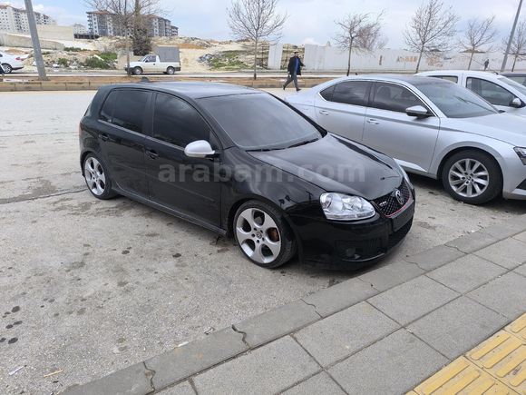 Sahibinden golf 5 TDI turbo benzinli hiç tüp taklmadı.lastikler sıfır  muayene yeni2008 model