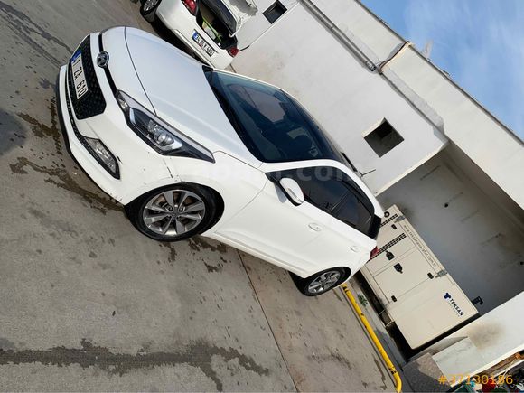 Sahibinden Hyundai i20 1.4 CRDi Style 2017 Model 