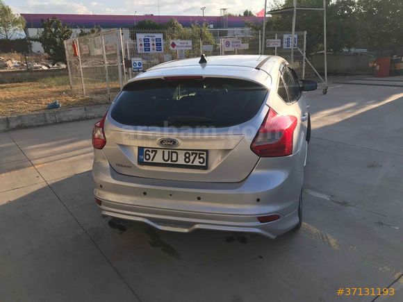 Sahibinden Ford Focus 1.6 TDCi Comfort 2011 Model  267 km Gri