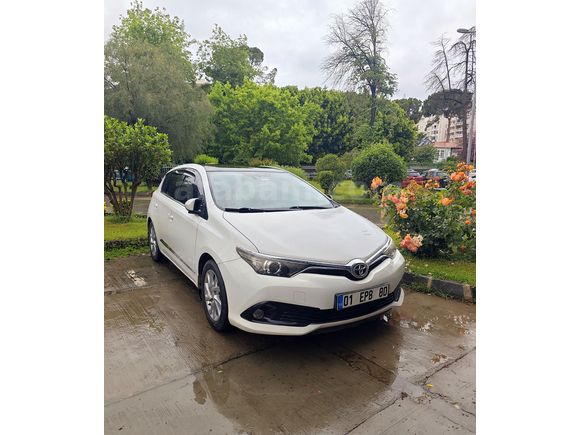 Sahibinden Toyota Auris 1.6 Advance Skypack 2015 Model