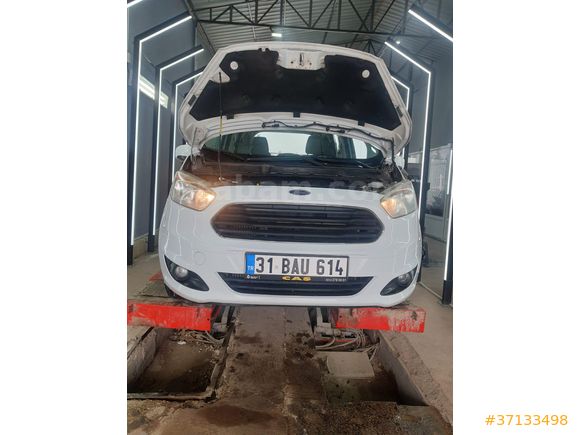 Sahibinden Ford Tourneo Courier 1.5 TDCi Journey Delux 2017 Model