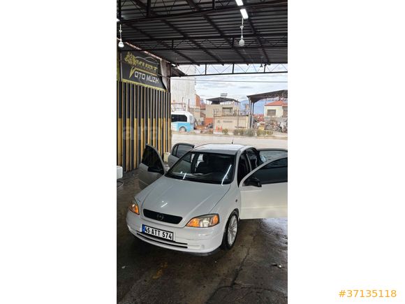 Sahibinden Opel Astra 1.6 Sport 2000 Model  250.000 km Beyaz
