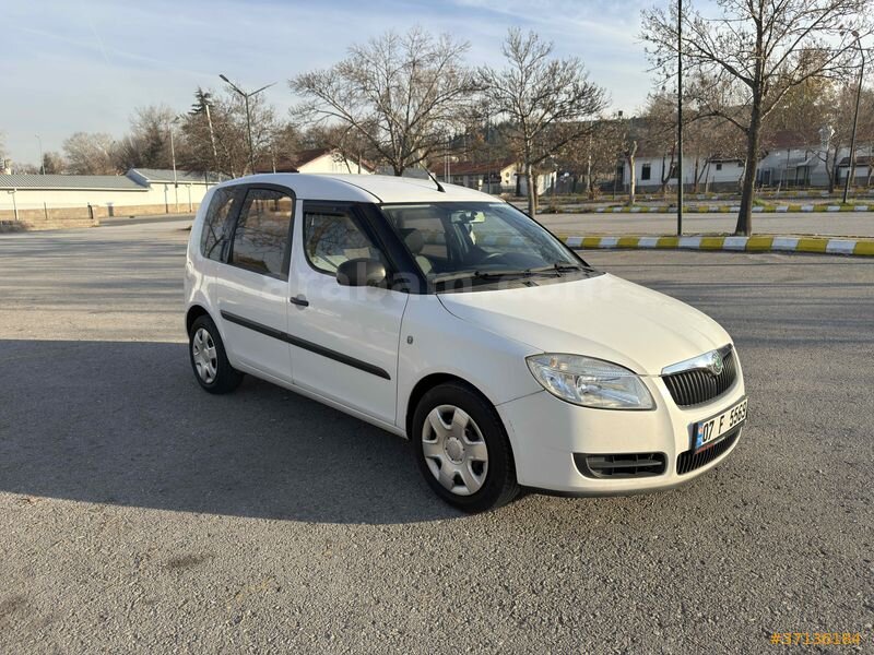 Sahibinden Skoda Roomster 1.4 Style 2010 Model Ankara 166.000 km Beyaz
