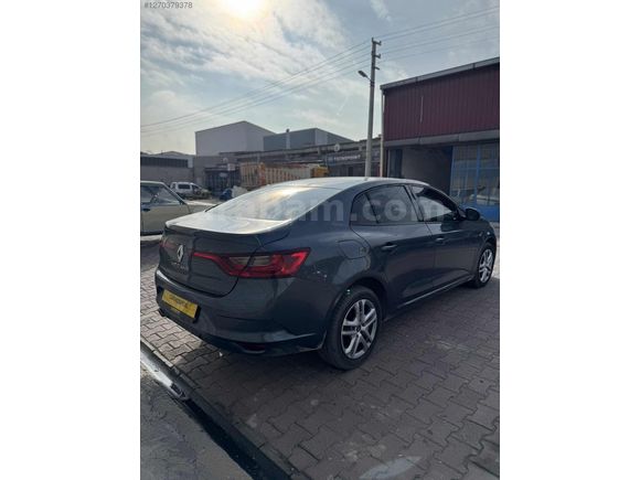 SAHİBİNDEN TEMİZ DEĞİŞENSİZ MEGANE4