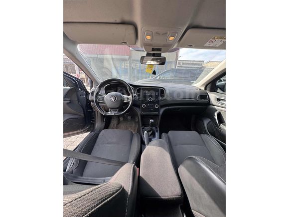 SAHİBİNDEN TEMİZ DEĞİŞENSİZ MEGANE4