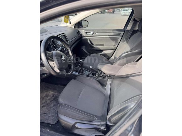 SAHİBİNDEN TEMİZ DEĞİŞENSİZ MEGANE4