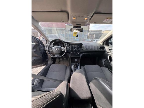 SAHİBİNDEN TEMİZ DEĞİŞENSİZ MEGANE4
