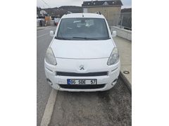 Sahibinden Peugeot Partner 1.6 HDI Comfort Pack 2014 Model  243.000 km Beyaz