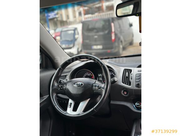 Sahibinden Kia Sportage 1.6 GDI Concept Plus 2014 Model Ankara 179000 km Siyah
