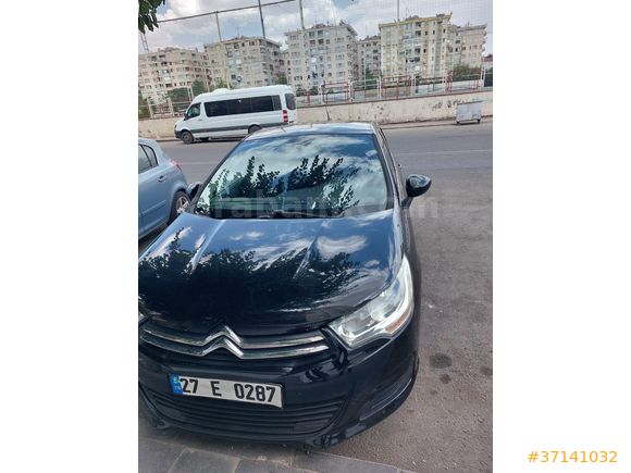 Sahibinden Citroen C4 1.4 VTi Attraction 2011 Model