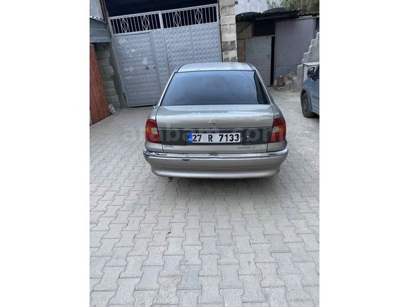  Opel Astra 1.6 GL 1996 Model 
