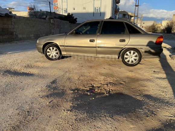  Opel Astra 1.6 GL 1996 Model 