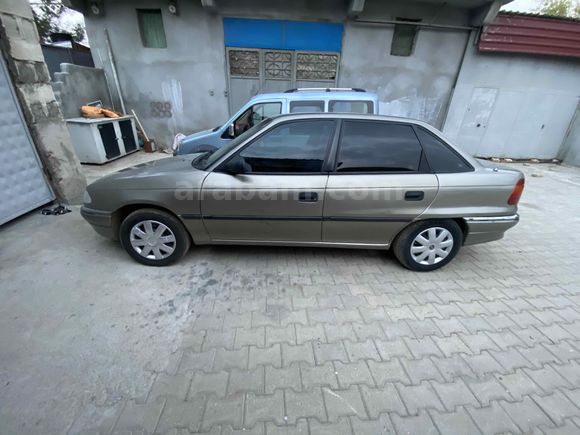  Opel Astra 1.6 GL 1996 Model 