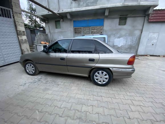  Opel Astra 1.6 GL 1996 Model 