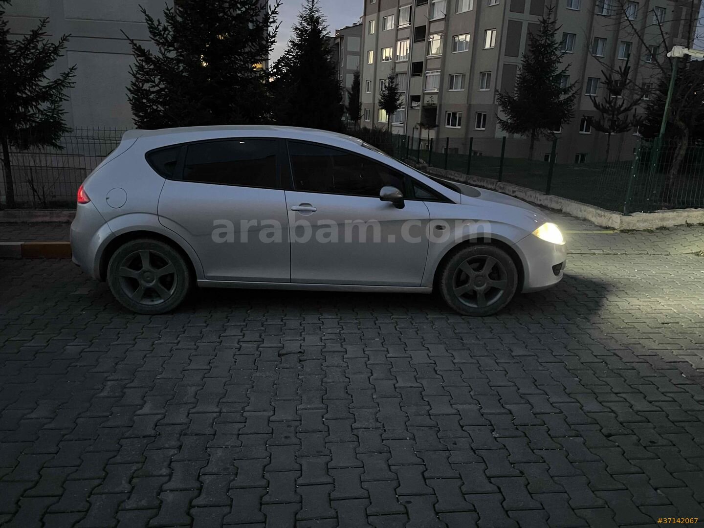 Sahibinden Seat Leon 1.6 Stylance 2006 Model Bolu 250.000 km Gri 4