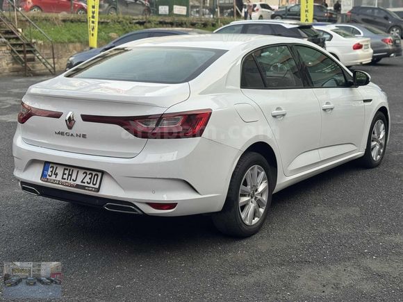 2021 MODEL 1.5 BLUE DCİ 140.000 KM ELDEN SENET TAKSİT İMKANI