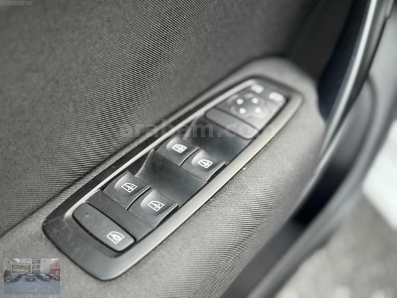 2021 MODEL 1.5 BLUE DCİ 140.000 KM ELDEN SENET TAKSİT İMKANI