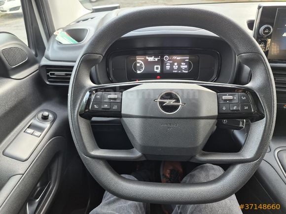 Sahibinden Opel Combo 1.5 CDTI Essential 2025 Model