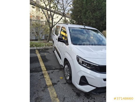 Sahibinden Opel Combo 1.5 CDTI Essential 2025 Model