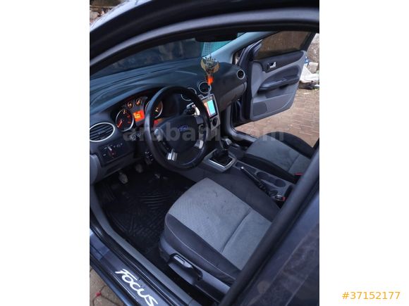 Sahibinden Ford Focus 1.6 TDCi Collection 2011 Model  325.000 km Gri